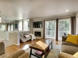 Lake Oswego Home with Deck 9 Mi to Downtown Portland