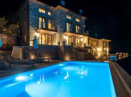 5 Raches Suites, hotel in Arachova