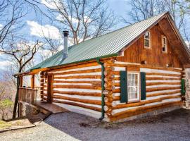 The Pine Knot Cabin, hytte i Sevierville