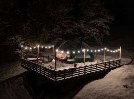 BUNNY GLAMP، فندق في كوربييلوف