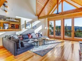 Mendocino Redwood Retreat - Vista Home