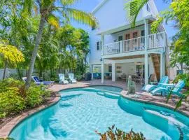 Serenity Now - Newly Listed Holmes Beach Beauty. Heated Pool with Sun Shelf
