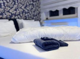 Luxury 10 Bed Spacious Family Haven، فندق في بيشوفشوفن