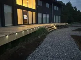 Casa nueva en country pucon con piscina y quincho compartido con casa gemela