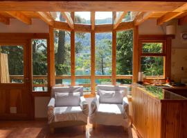 BOG Le Pommier - Cabañas con vista al lago y piscina climatizada, alojamiento en la playa en Villa La Angostura