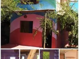 Casa Arco-íris pertinho da represa no litoral de Serra Grande