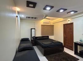 AL-MANAL 304 premium Room 5Beds, hôtel à Bhatkal