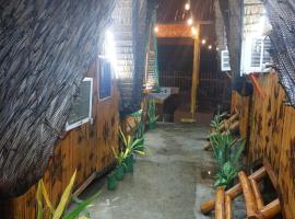 Kua's Pad Batangas Kubo, место для глэмпинга в городе Лиан