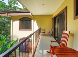 Newly Renovated! 3BR House Private Pool near Manuel Antonio, hotel in Quepos