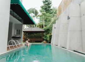 Villa Majesty Dago, hotel con estacionamiento en Bandung