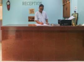 Hotel Maitry,Cuttack, hotell i Cuttack