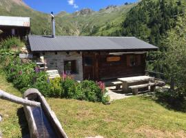 Alphütte Murmolta im sonnigen Wallis mitten in der Natur, хотел в Rosswald