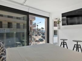 Phaedrus Living Alkminis Seaview Suites Pantai