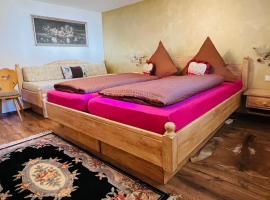 Ferienwohnung Alpensymphonie mit 110 m2 und sonnigem Balkon, hotel in Burgberg