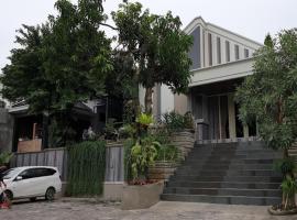 Alfiya Hotel โรงแรมในLampung