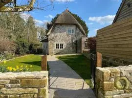 Luxury Interior Designed Retreat ❃ w/Tennis Court