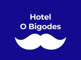 Hotel O Bigodes, hotel v mestu São Tomé