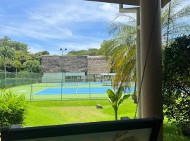 Hidden Costa Rica Paradise Tennis and Pickleball Getaway, hotel cu parcare din Esperanza