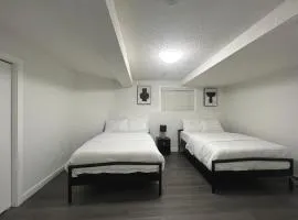 Cozy 3 beds Suite Near Calgary Airport Sleeps 6
