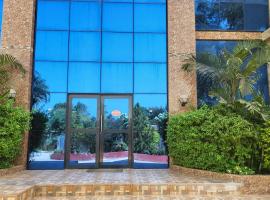 Metzy Residence Hotel, hotel v destinaci Serekunda