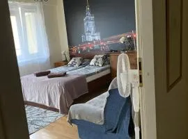 Zwykłe mieszkanie na Wileńska, trzy przystanki do starego miasta,dwa przystanki do szpitala praskiego