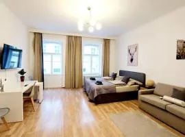 Central & Spacious CheckInVienna Apartment