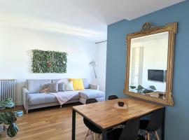 Cosy little nest next to Paris, cheap hotel in Issy-les-Moulineaux