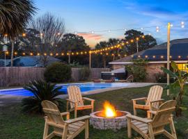 Gulf Breeze Beach House w Pool Huge Hot Tub and Sauna, Hotel in Oriole Beach