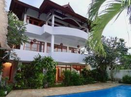 Mimpi Bungalow 3A, hotel with pools in Kubutambahan