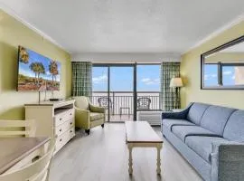 Ocean-front Condo with Pools, Lazy River and Water Park