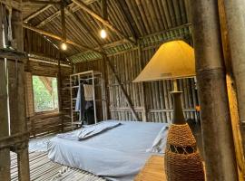 Con Dao Backpacker - LoCo Camping, glamping site in Con Dao