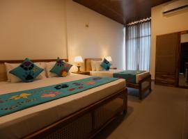 Coop Safari Hotel, hotel near Mattala Rajapaksa International Airport - HRI, Tissamaharama