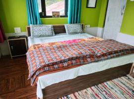 Naina Homestay and Tent Cottage, lemmikloomasõbralik hotell sihtkohas Munsyari