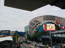 Near central westgate at bangyai 80 อพาร์ตเมนต์ในBan Bang Krabu