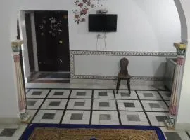 Pahasu House