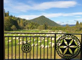 Korona Pienin Domki & Apartamenty, casa de campo em Szczawnica