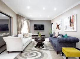 URlyfstyle 5 bedrooms near OR Tambo international Airport