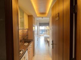 Kevens Single Room with Gym and Bar, hotel di Jounieh