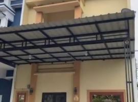 VILLA BRASTAGI SINABUNG VIEW, βίλα σε Berastagi