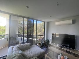 Relaxing Home Stay, hotel in Gold Coast