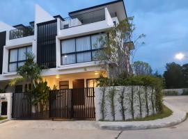 Friendly Townhouse Laguna Park – domek wiejski w mieście Thalang