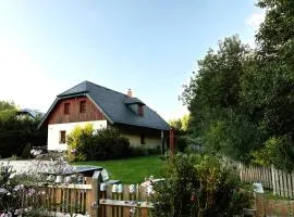 U potůčku