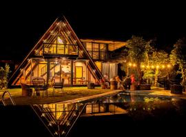 The Pipal Tree, Mountain Villa in Pokhara, Methlang, ξενοδοχείο σε Pokhara