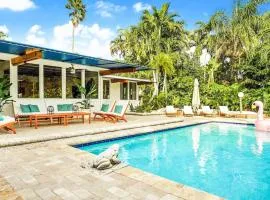 Casa in Tropic Paradise with Pool, BBQ and Firepit