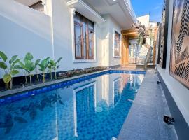 Hening Pool Residence, mökki kohteessa Purwokerto