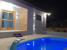 aluga-se casa Itapeva torres, hotel in Torres