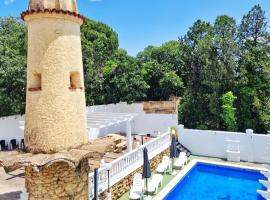 Hostal El Brillante - Alojamientos El Duque, villa em Córdoba