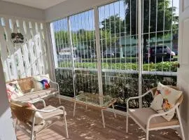 2 Bed, parking, gated, modern