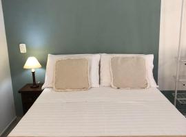 Canto Santo, hotel with parking in Itapoa