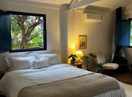 Hospedaria do Feno, hotel with hot tubs in Brotas